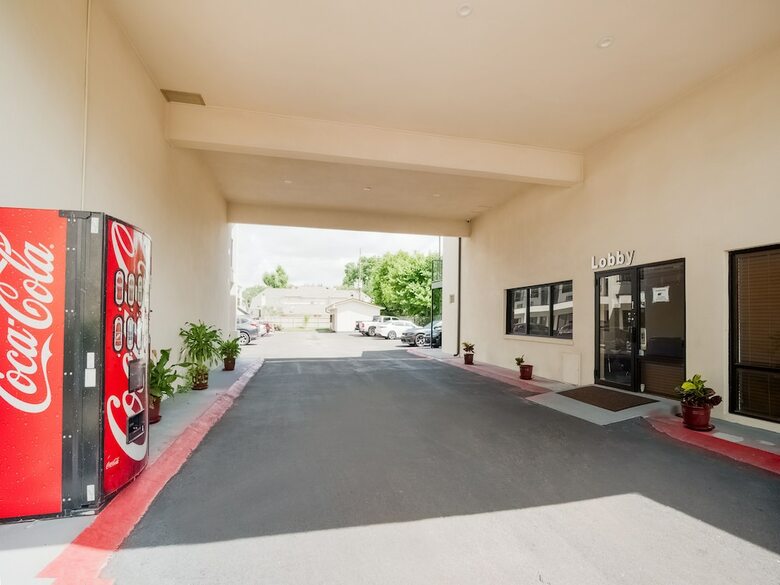 Oyo Hotel Houston N Fm-1960 Champions Tx