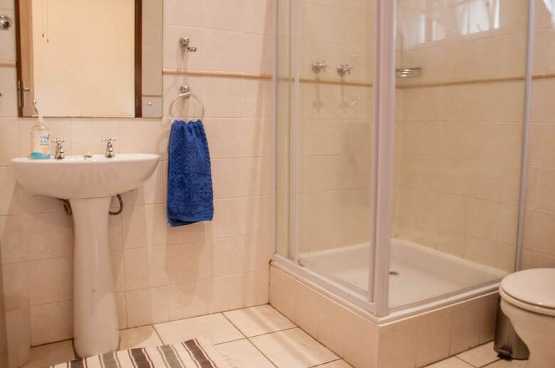 Hostal Riverfront Backpackers