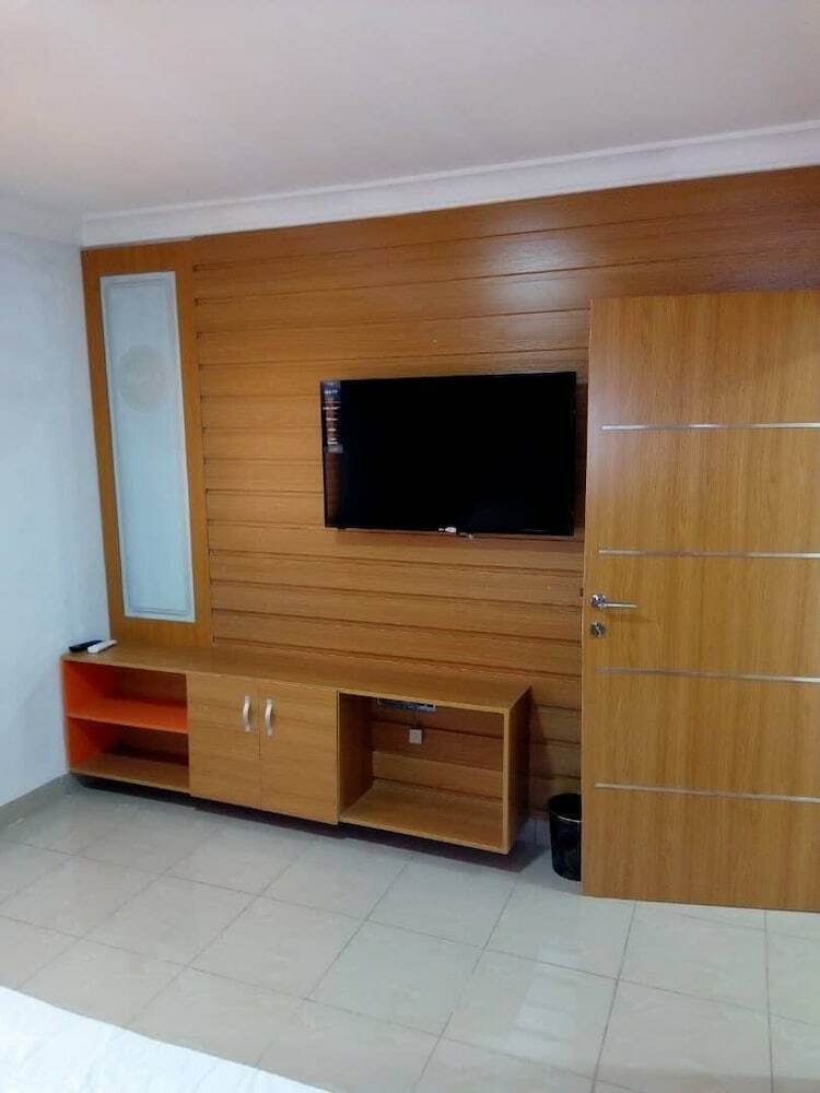 Hotel Plot1 Suites