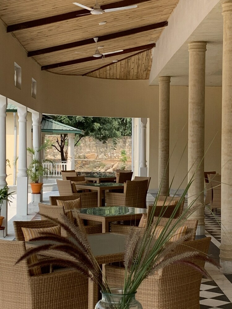 Hotel Sariska Manor