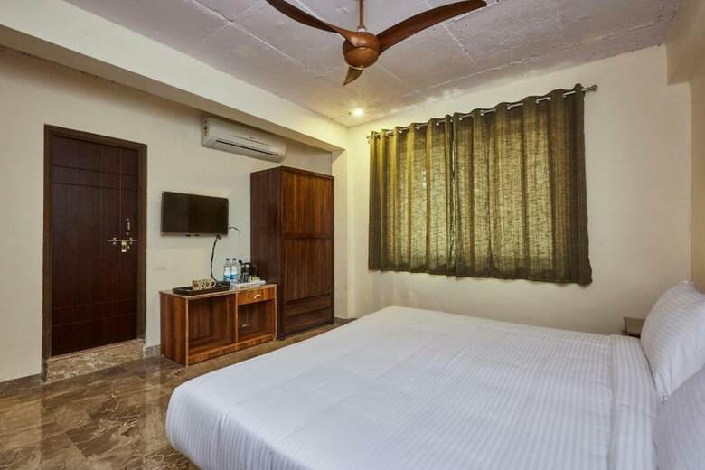 Hotel Serendipity Lakes And Resorts
