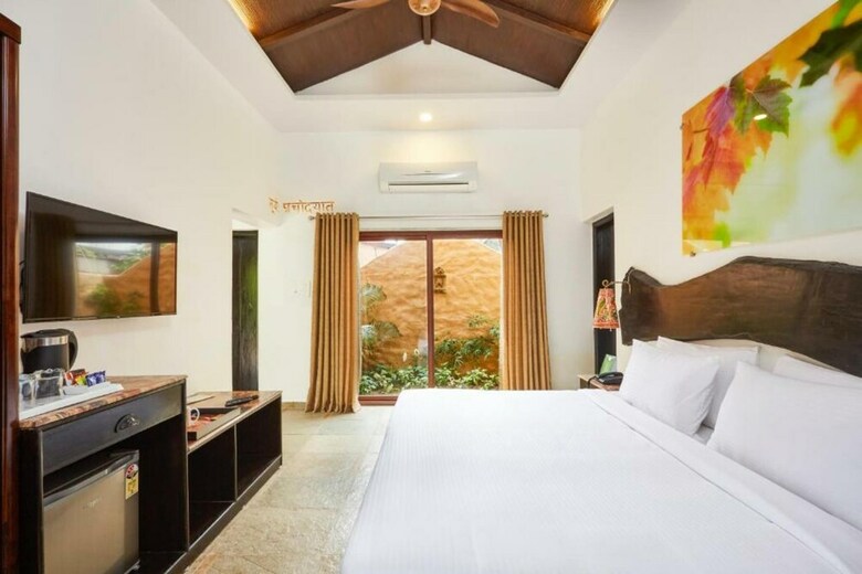 Hotel Serendipity Lakes And Resorts
