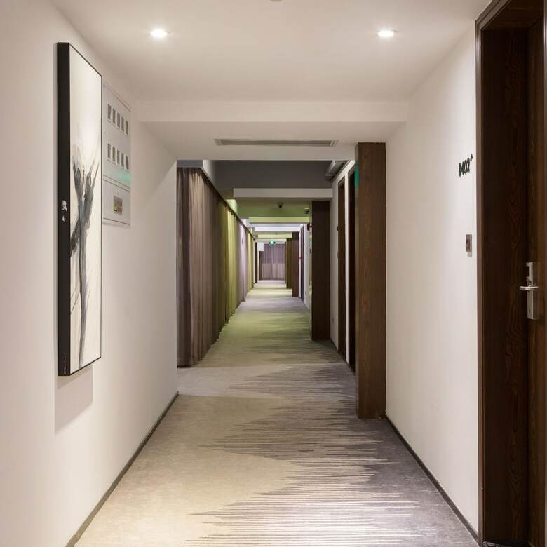 Huali Hotel
