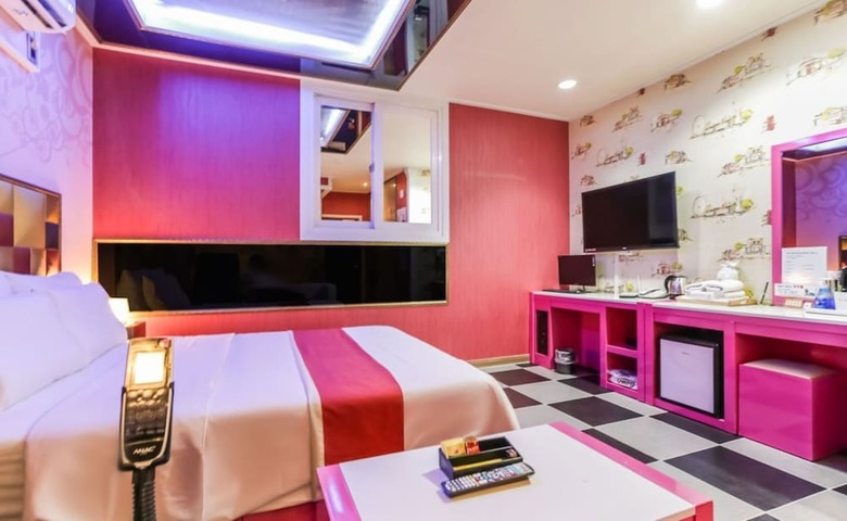 Hotel Sky Opening Motel