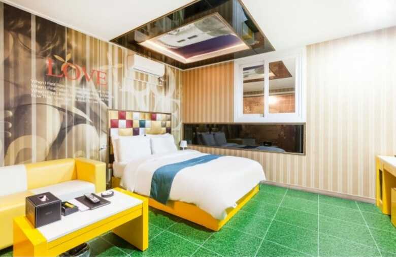 Hotel Sky Opening Motel