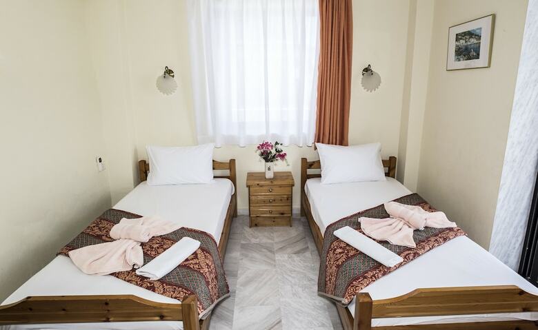 Dionisos Palms Apartments