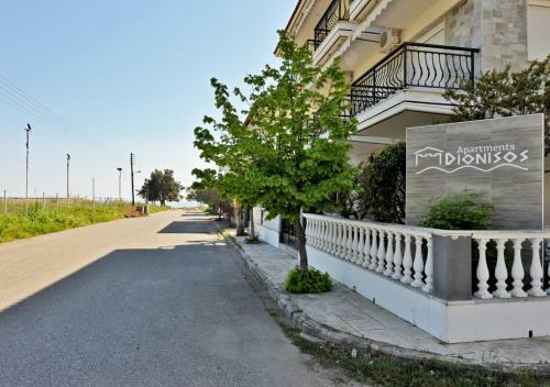 Dionisos Apartments