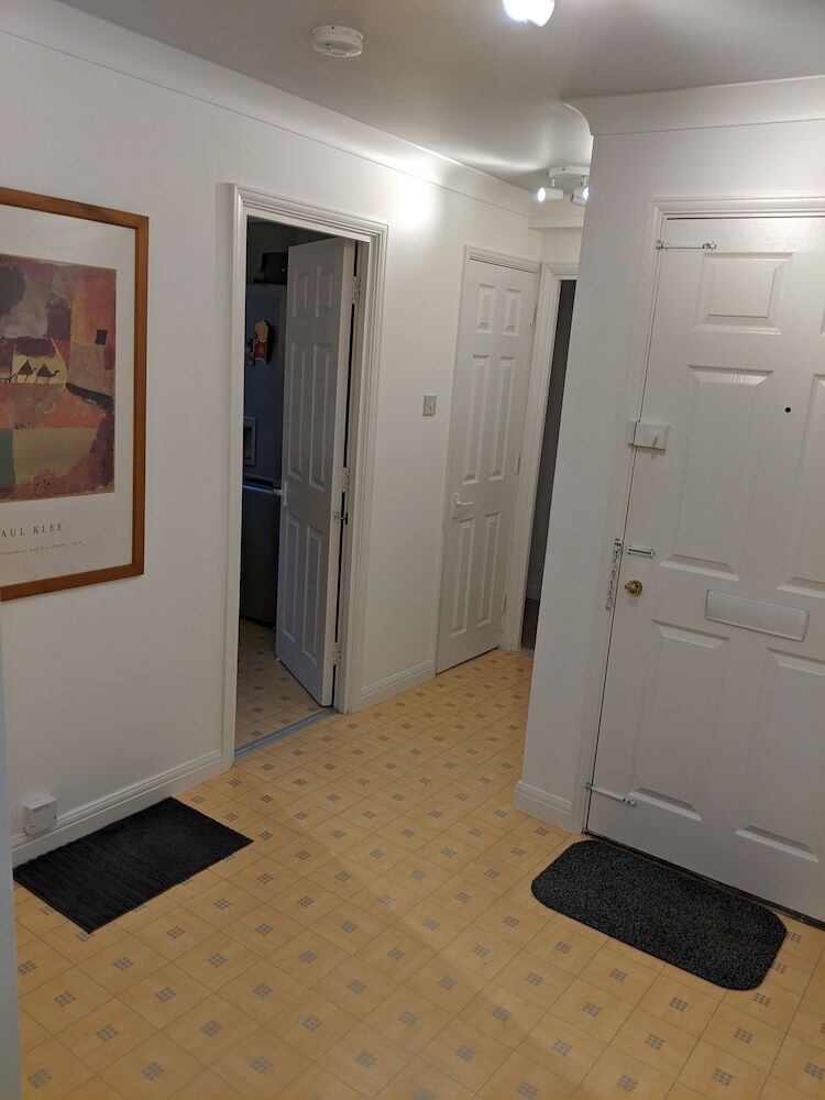 Oaklawn Service Apartments