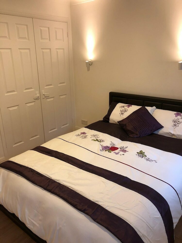 Oaklawn Service Apartments