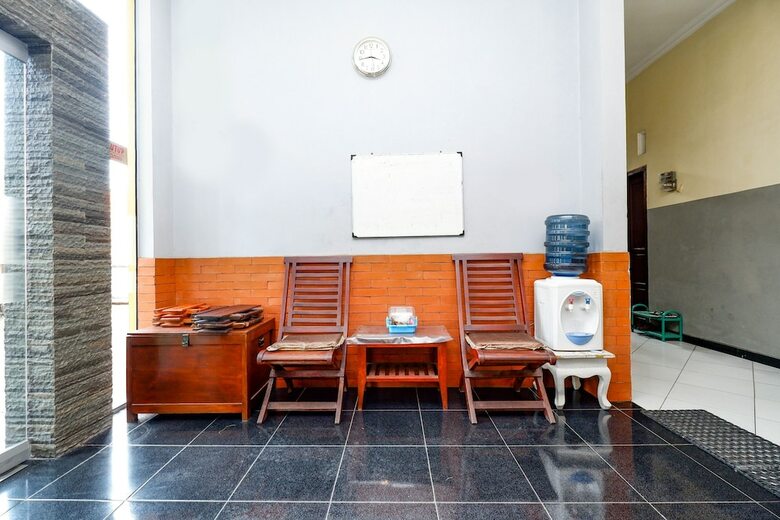 Hostal Spot On 2209 Solo Point Syariah