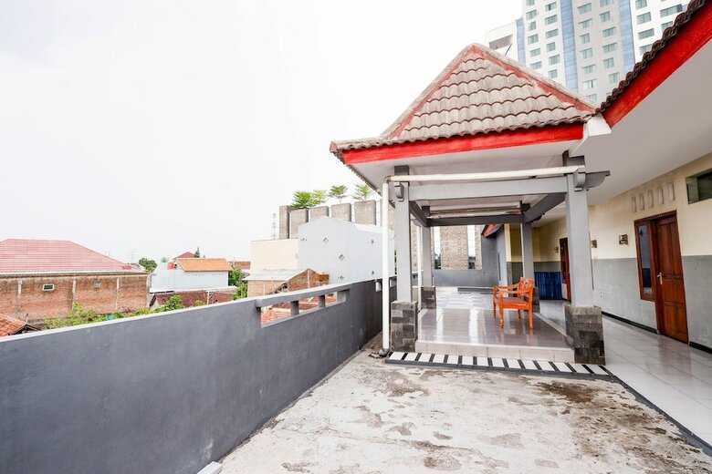 Hostal Spot On 2209 Solo Point Syariah