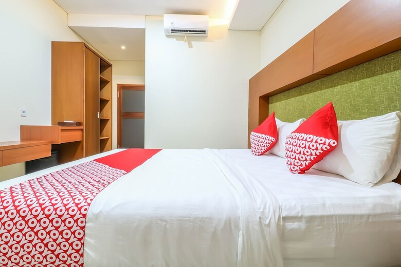 Hostal Oyo 2234 Dewi Uma House