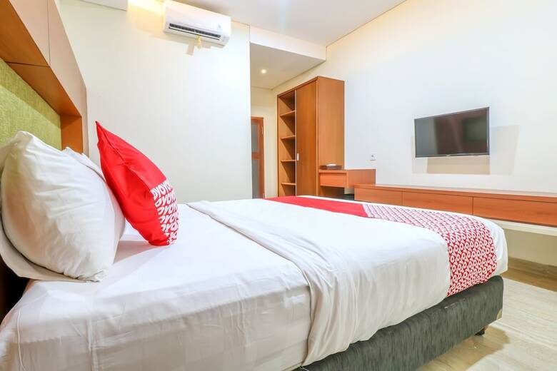 Hostal Oyo 2234 Dewi Uma House