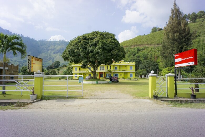 Hotel Oyo 2186 Tongging Beach