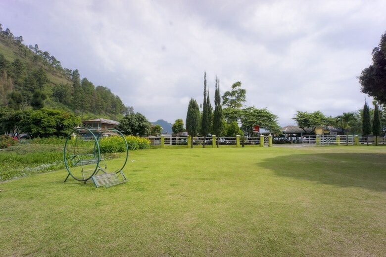 Hotel Oyo 2186 Tongging Beach
