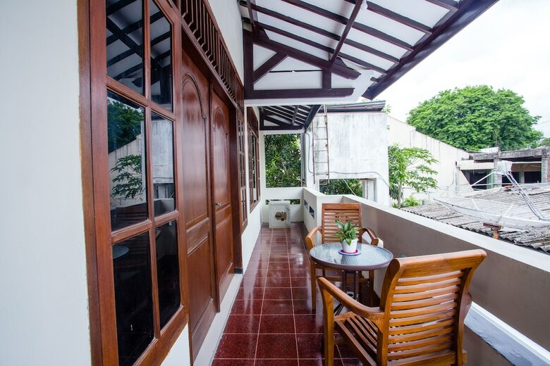 Hostal Oyo 2409 Safara Guesthouse Syariah