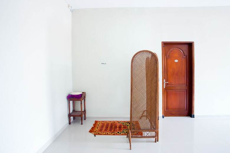 Hostal Oyo 2409 Safara Guesthouse Syariah