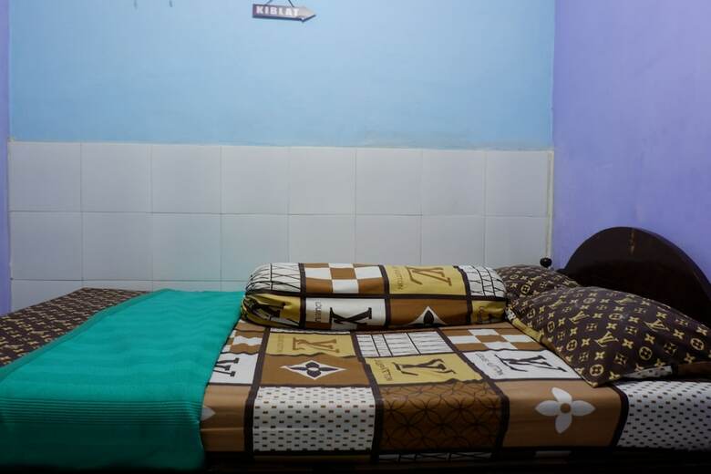 Hostal Oyo 2342 Asti Residence 1