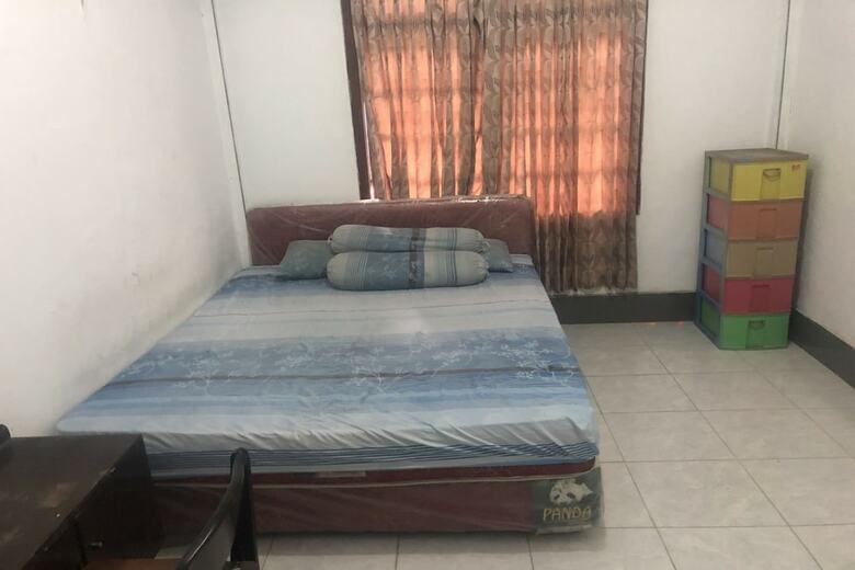 Hostal Oyo 2342 Asti Residence 1