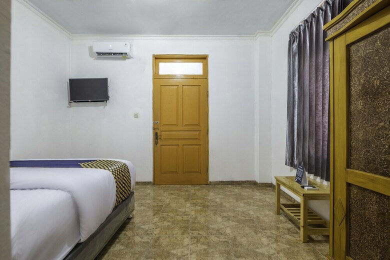 Hostal Spot On 2412 Mandala Residence