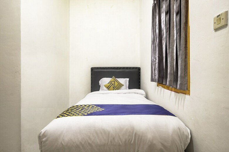 Hostal Spot On 2412 Mandala Residence