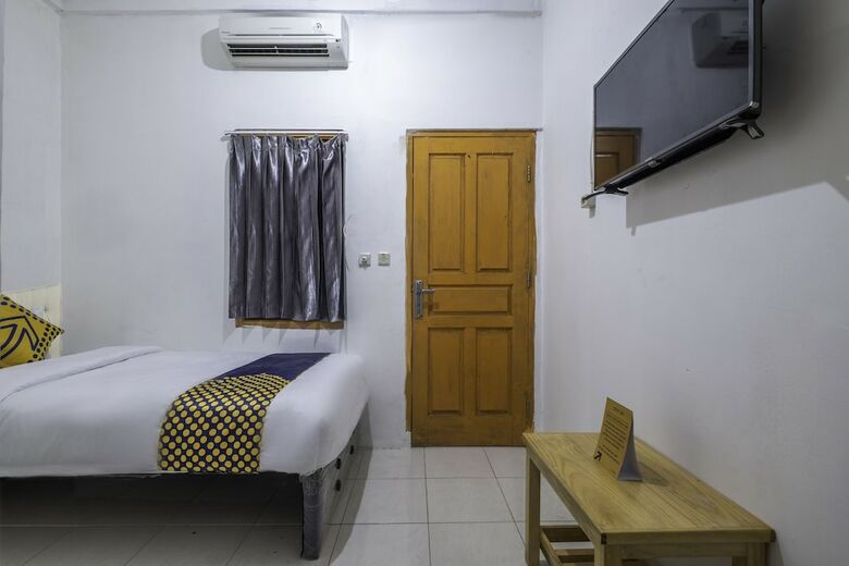 Hostal Spot On 2412 Mandala Residence
