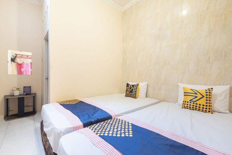 Hostal Spot On 2419 Rumah Nugraha Hotel Syariah