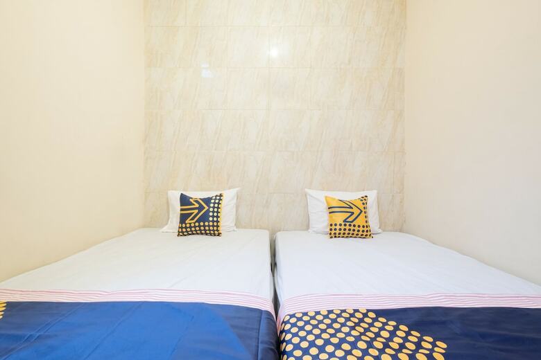 Hostal Spot On 2419 Rumah Nugraha Hotel Syariah