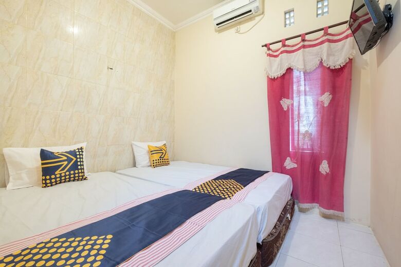 Hostal Spot On 2419 Rumah Nugraha Hotel Syariah