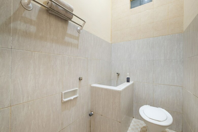 Hostal Spot On 2419 Rumah Nugraha Hotel Syariah
