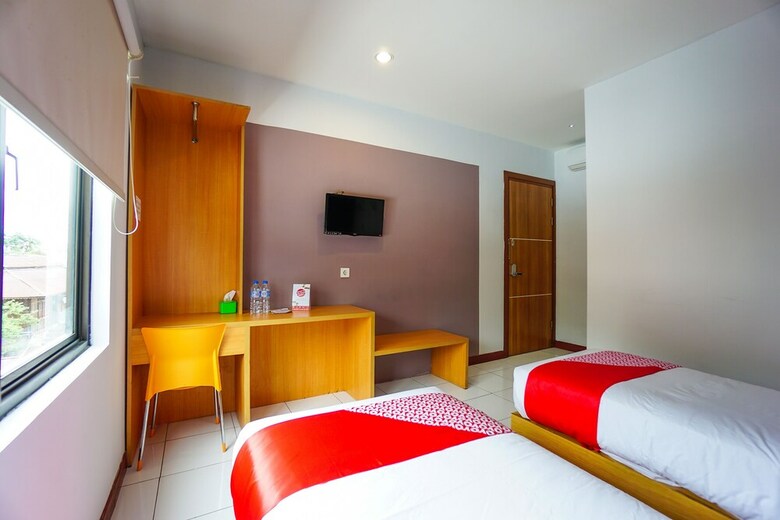 Oyo 2515 D'karombasan Hotel