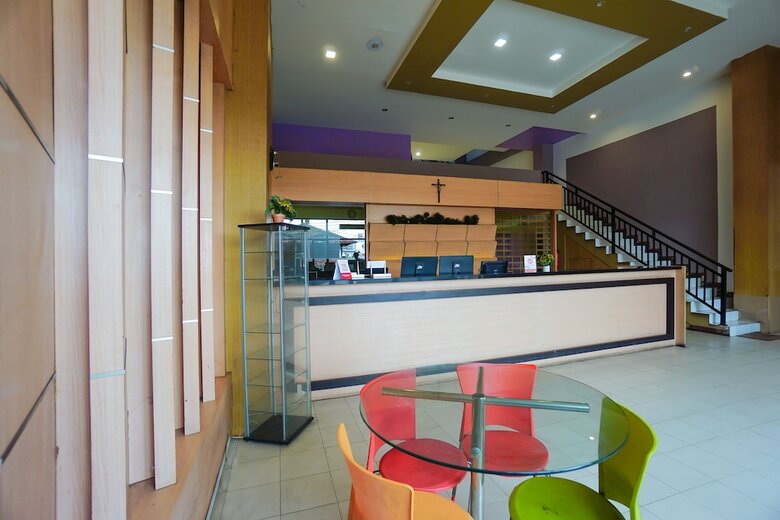 Oyo 2515 D'karombasan Hotel