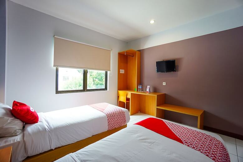 Oyo 2515 D'karombasan Hotel
