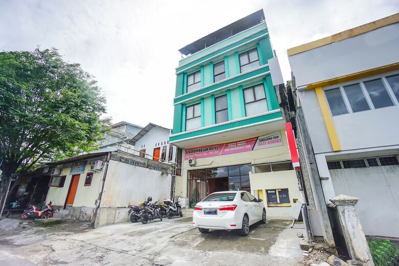 Oyo 2515 D'karombasan Hotel