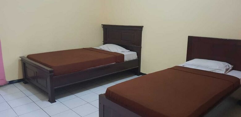 Hostal Oyo 2503 Griya Alifia Family