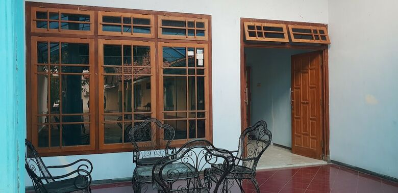 Hostal Oyo 2503 Griya Alifia Family