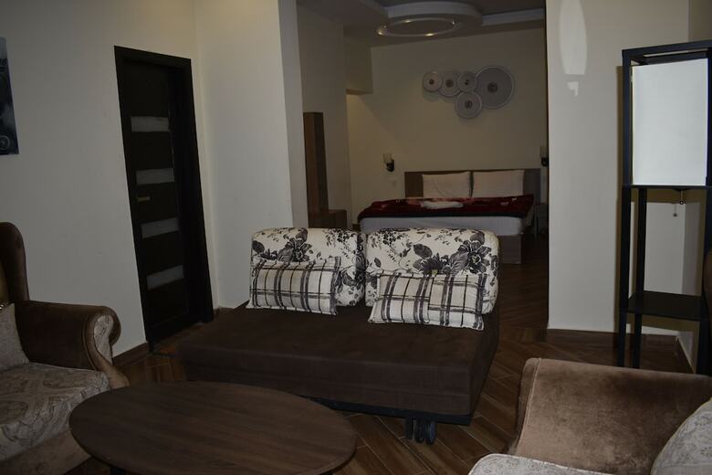 Hotel 62 Hill's Luxury Rooms