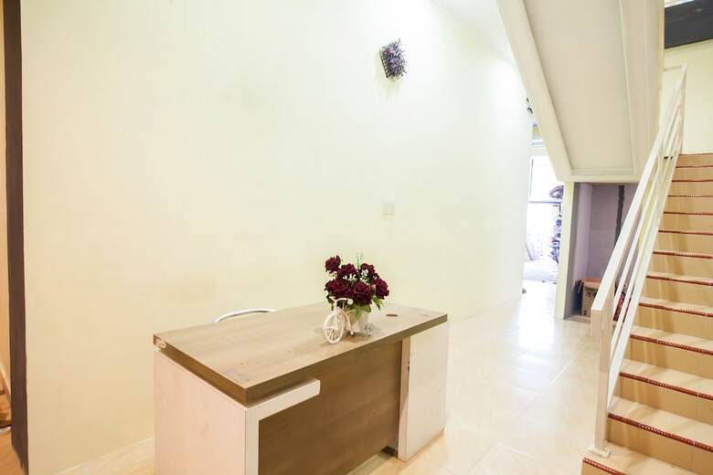 Hostal Oyo 990 Stadion Residence Syariah