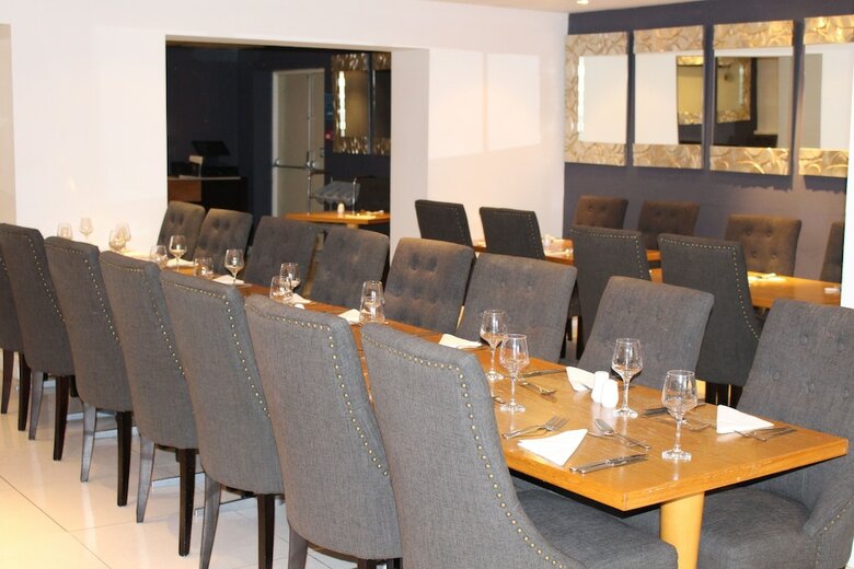 Mercure Warwick Honiley Court Hotel