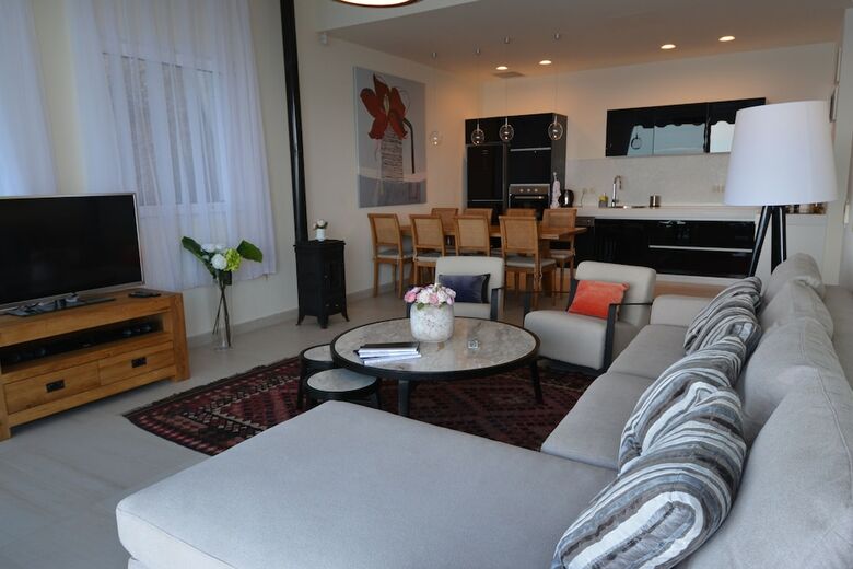 Okeanos Luxury Villas - Resort & Hotel