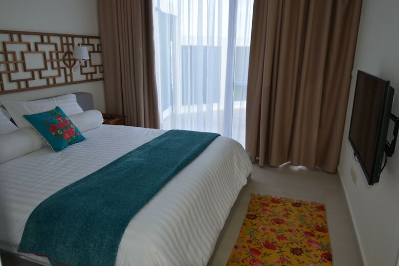 Okeanos Luxury Villas - Resort & Hotel