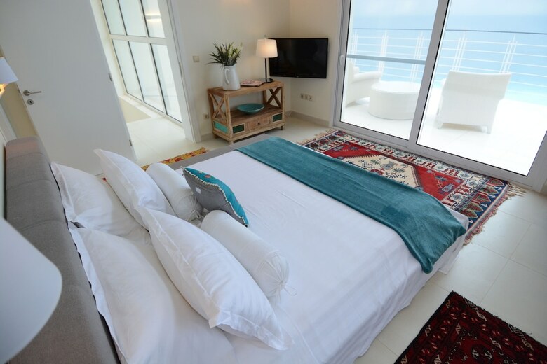 Okeanos Luxury Villas - Resort & Hotel