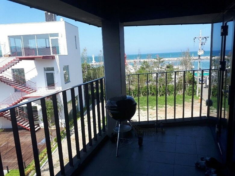 Daylight Lagomar Pension