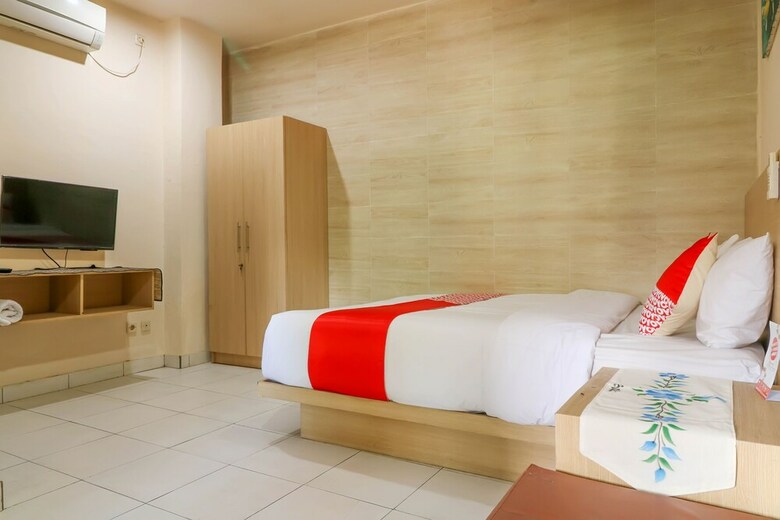 Hostal Oyo 2581 Ketut Smile