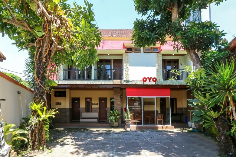 Hostal Oyo 2581 Ketut Smile