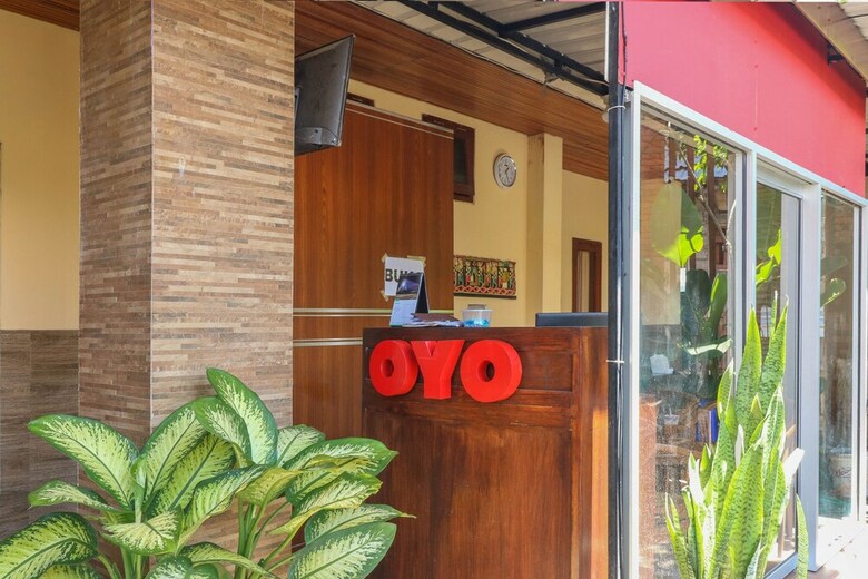 Hostal Oyo 2581 Ketut Smile