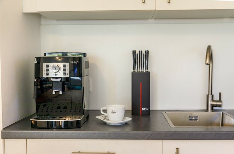 Apartamentos Modern And Bright Studio