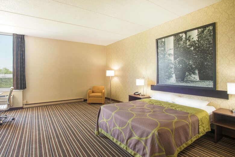 Motel Super 8 By Wyndham Plattsburgh