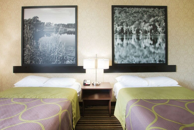 Motel Super 8 By Wyndham Plattsburgh
