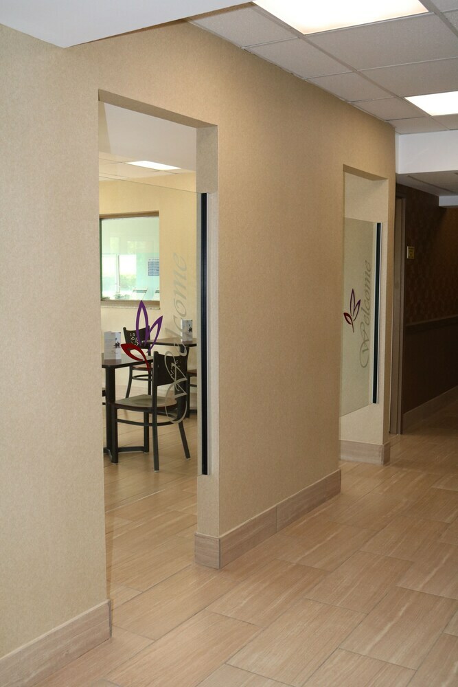 Motel Super 8 By Wyndham Plattsburgh